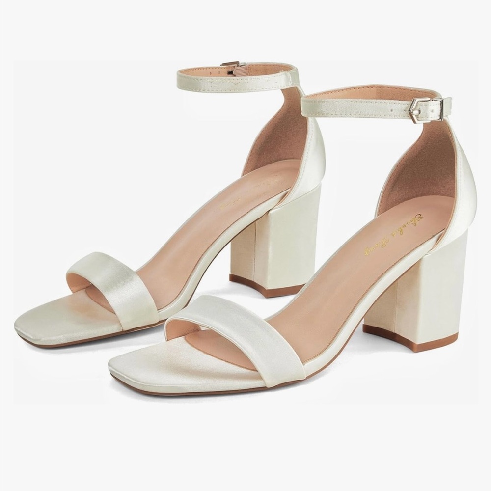 NWT/BOX Elisabet Tang 2.36 inch ivory heels size 6